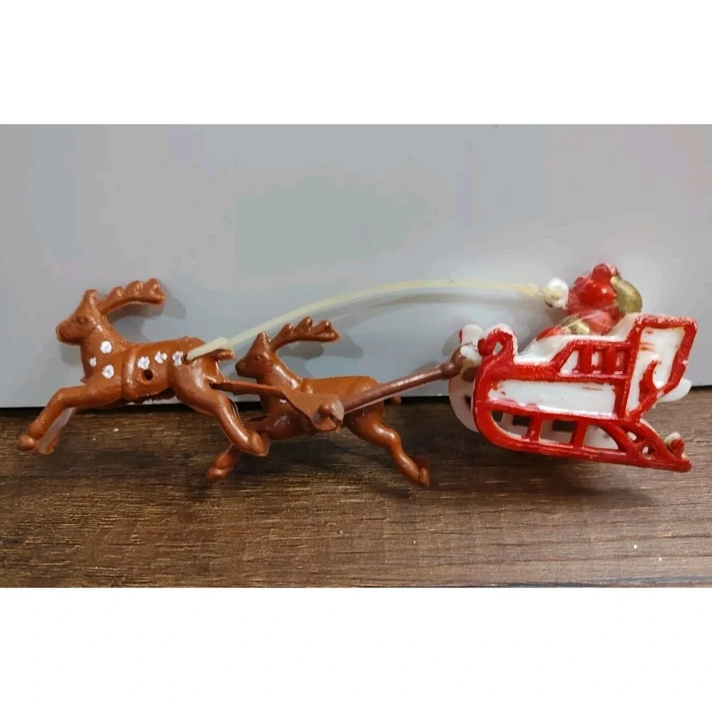 Plastic Christmas Santa Sleigh Reindeer Cake Topper Decoration Vintage B14